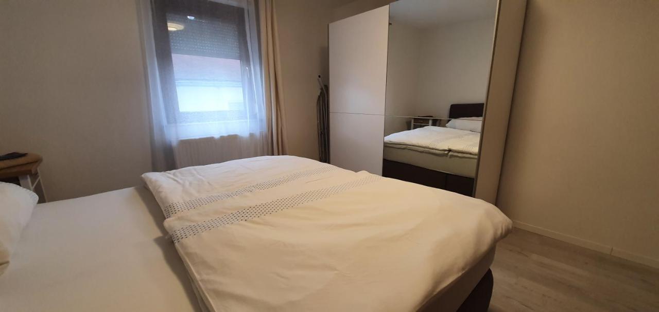 Outletcity Ferienwohnung - Apartment 4 Metzingen  Eksteriør bilde